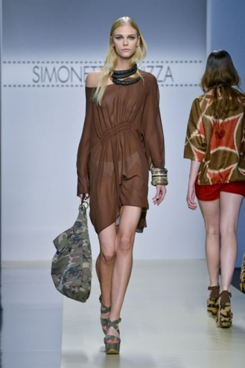 Fotoservizio/SS 2013/WOMEN/SIMONETTA RAVIZZA/DP1/8