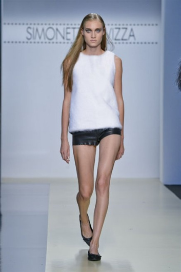 Fotoservizio/SS 2013/WOMEN/SIMONETTA RAVIZZA/DP1/35
