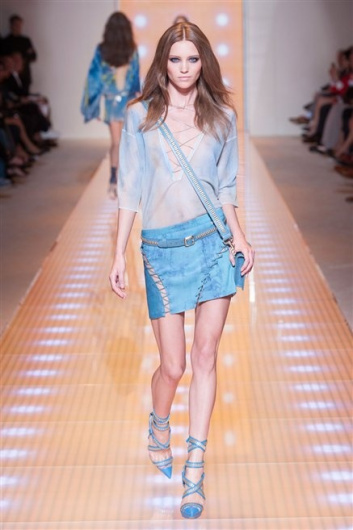 Fotoservizio/SS 2013/WOMEN/VERSACE/DP1/24