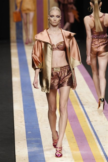 Fotoservizio/SS 2013/WOMEN/FRANKIE MORELLO/DP1/12