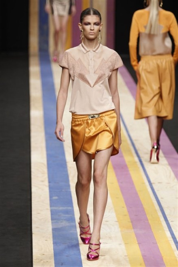 Fotoservizio/SS 2013/WOMEN/FRANKIE MORELLO/DP1/16