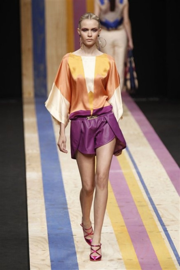 Fotoservizio/SS 2013/WOMEN/FRANKIE MORELLO/DP1/26