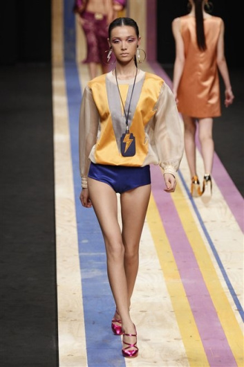 Fotoservizio/SS 2013/WOMEN/FRANKIE MORELLO/DP1/28