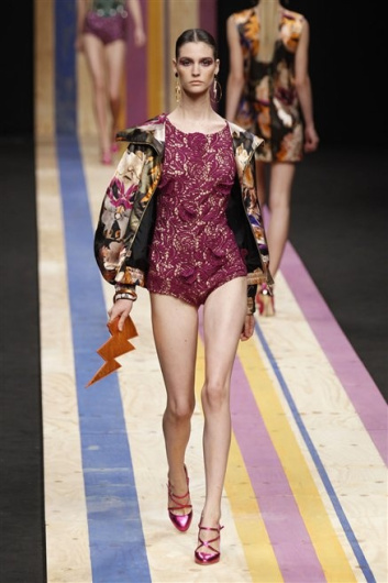 Fotoservizio/SS 2013/WOMEN/FRANKIE MORELLO/DP1/33