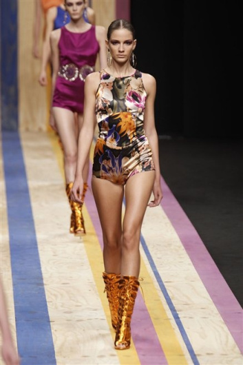 Fotoservizio/SS 2013/WOMEN/FRANKIE MORELLO/DP1/40