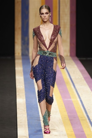 Fotoservizio/SS 2013/WOMEN/FRANKIE MORELLO/DP1/1