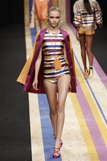 Fotoservizio/SS 2013/WOMEN/FRANKIE MORELLO/DP1/6