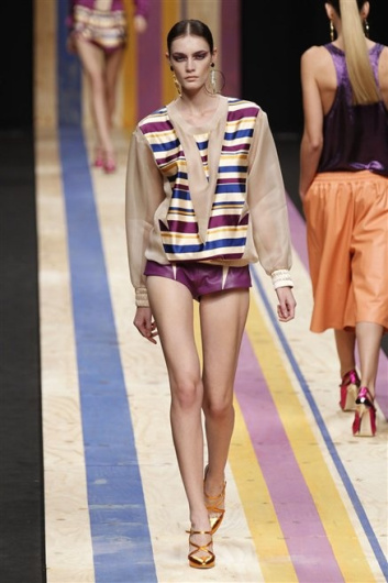 Fotoservizio/SS 2013/WOMEN/FRANKIE MORELLO/DP1/8