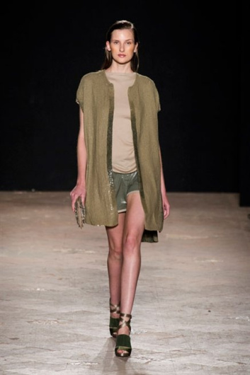 Fotoservizio/SS 2013/WOMEN/MAURIZIO PECORARO/DP1/21