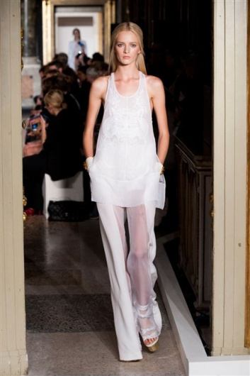Fotoservizio/SS 2013/WOMEN/EMILIO PUCCI/DP1/1