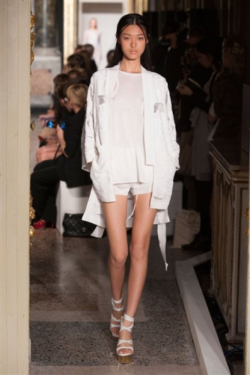 Fotoservizio/SS 2013/WOMEN/EMILIO PUCCI/DP1/10