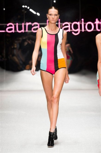 Fotoservizio/SS 2013/WOMEN/LAURA BIAGIOTTI/DP1/24
