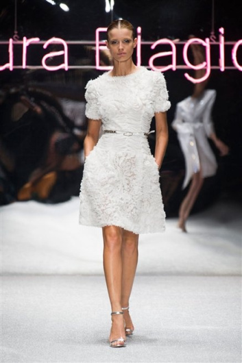 Fotoservizio/SS 2013/WOMEN/LAURA BIAGIOTTI/DP1/36