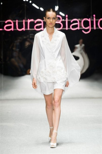 Fotoservizio/SS 2013/WOMEN/LAURA BIAGIOTTI/DP1/40