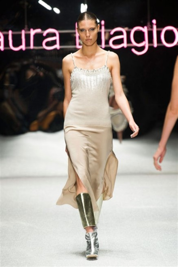 Fotoservizio/SS 2013/WOMEN/LAURA BIAGIOTTI/DP1/44