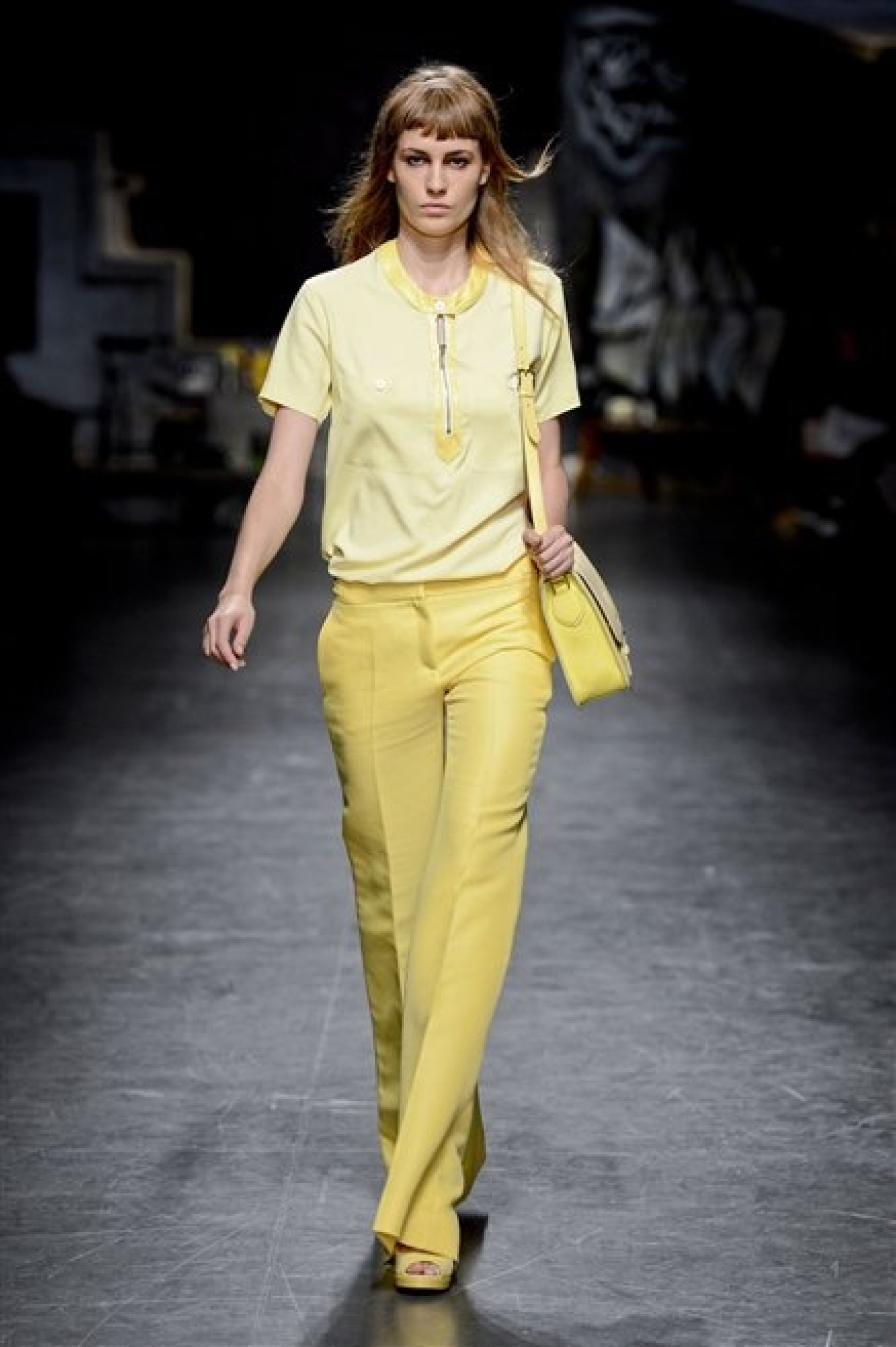 TRUSSARDI: FEMMINILITA' DECISA