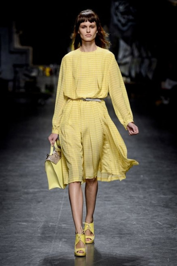 Fotoservizio/SS 2013/WOMEN/TRUSSARDI/DP1/1