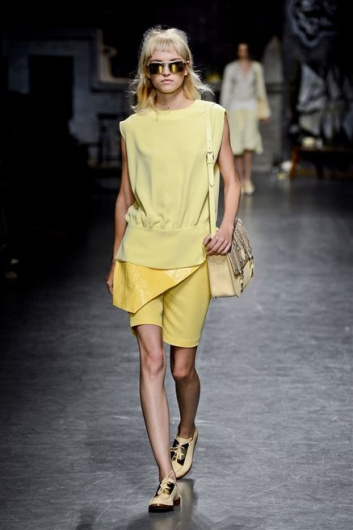 Fotoservizio/SS 2013/WOMEN/TRUSSARDI/DP1/10
