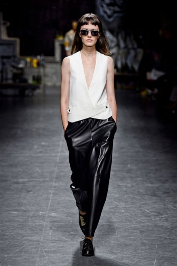 Fotoservizio/SS 2013/WOMEN/TRUSSARDI/DP1/14