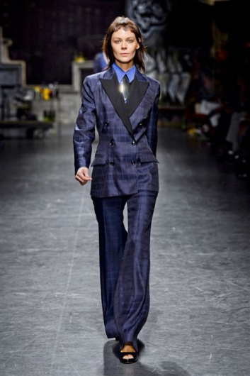 Fotoservizio/SS 2013/WOMEN/TRUSSARDI/DP1/28