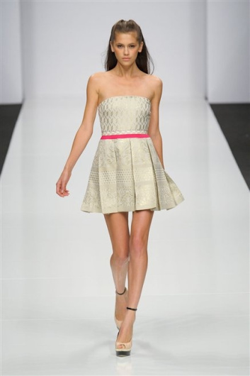 Fotoservizio/SS 2013/WOMEN/BYBLOS/DP1/0