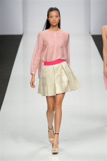 Fotoservizio/SS 2013/WOMEN/BYBLOS/DP1/2