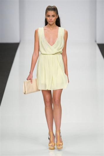 Fotoservizio/SS 2013/WOMEN/BYBLOS/DP1/5