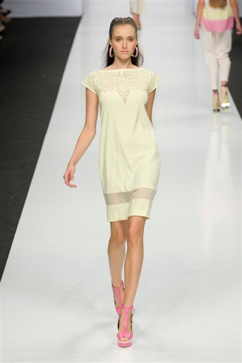 Fotoservizio/SS 2013/WOMEN/BYBLOS/DP1/10