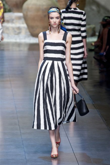 Fotoservizio/SS 2013/WOMEN/DOLCE & GABBANA/DP1/12