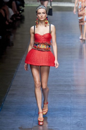 Fotoservizio/SS 2013/WOMEN/DOLCE & GABBANA/DP1/17