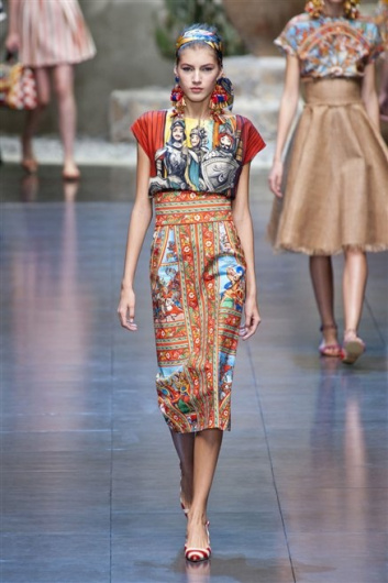 Fotoservizio/SS 2013/WOMEN/DOLCE & GABBANA/DP1/18