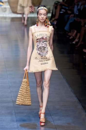 Fotoservizio/SS 2013/WOMEN/DOLCE & GABBANA/DP1/33