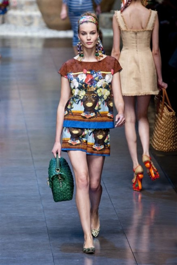 Fotoservizio/SS 2013/WOMEN/DOLCE & GABBANA/DP1/36