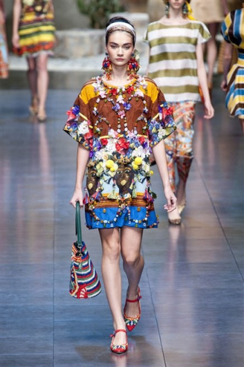 Fotoservizio/SS 2013/WOMEN/DOLCE & GABBANA/DP1/38