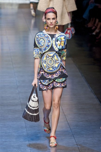 Fotoservizio/SS 2013/WOMEN/DOLCE & GABBANA/DP1/48