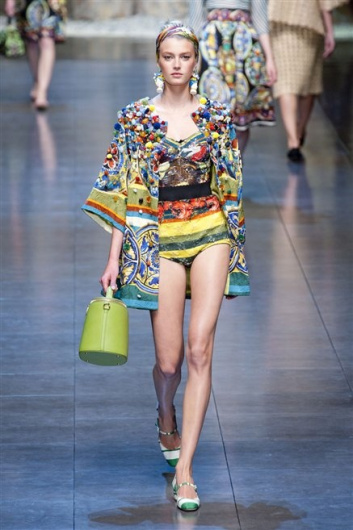 Fotoservizio/SS 2013/WOMEN/DOLCE & GABBANA/DP1/50