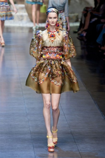 Fotoservizio/SS 2013/WOMEN/DOLCE & GABBANA/DP1/54
