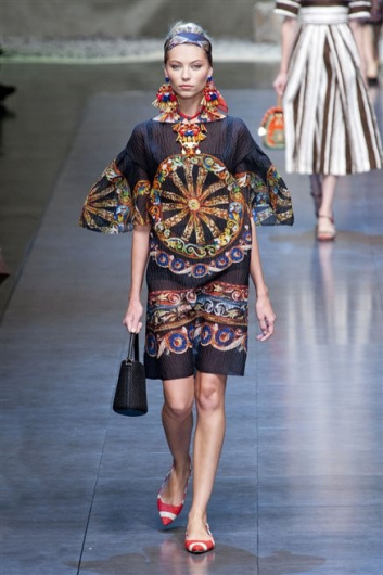 Fotoservizio/SS 2013/WOMEN/DOLCE & GABBANA/DP1/64