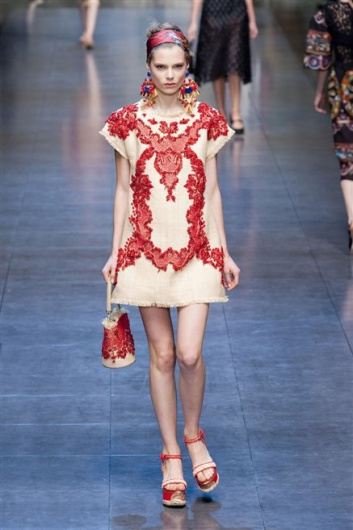 Fotoservizio/SS 2013/WOMEN/DOLCE & GABBANA/DP1/69
