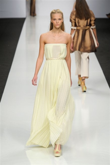 Fotoservizio/SS 2013/WOMEN/BYBLOS/DP1/12