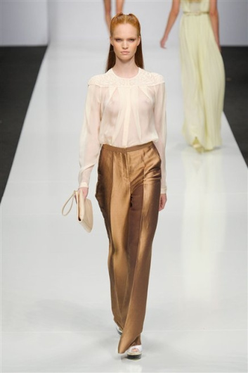 Fotoservizio/SS 2013/WOMEN/BYBLOS/DP1/13