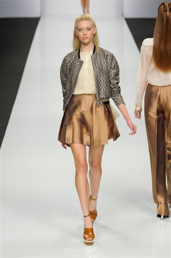 Fotoservizio/SS 2013/WOMEN/BYBLOS/DP1/14