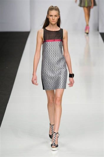 Fotoservizio/SS 2013/WOMEN/BYBLOS/DP1/17