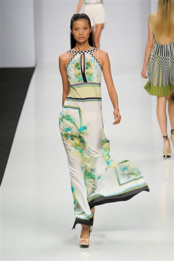 Fotoservizio/SS 2013/WOMEN/BYBLOS/DP1/24
