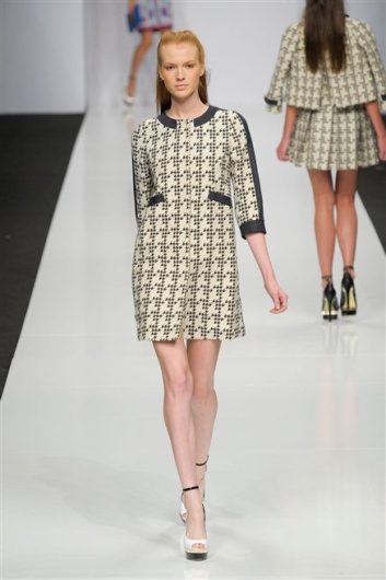 Fotoservizio/SS 2013/WOMEN/BYBLOS/DP1/27
