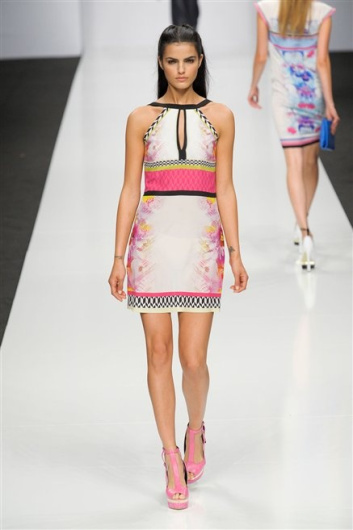 Fotoservizio/SS 2013/WOMEN/BYBLOS/DP1/29