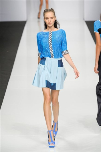 Fotoservizio/SS 2013/WOMEN/BYBLOS/DP1/31