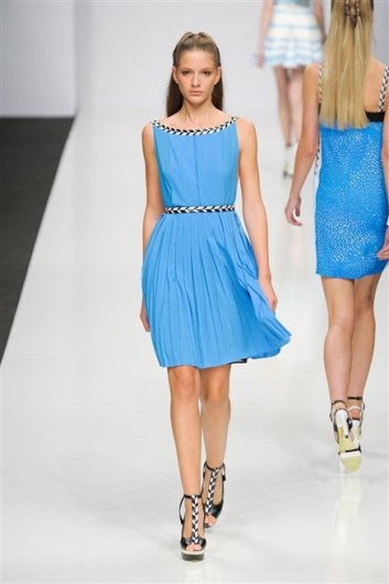 Fotoservizio/SS 2013/WOMEN/BYBLOS/DP1/36