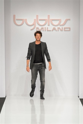 Fotoservizio/SS 2013/WOMEN/BYBLOS/DP1/39