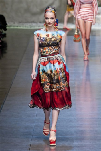 Fotoservizio/SS 2013/WOMEN/DOLCE & GABBANA/DP1/2